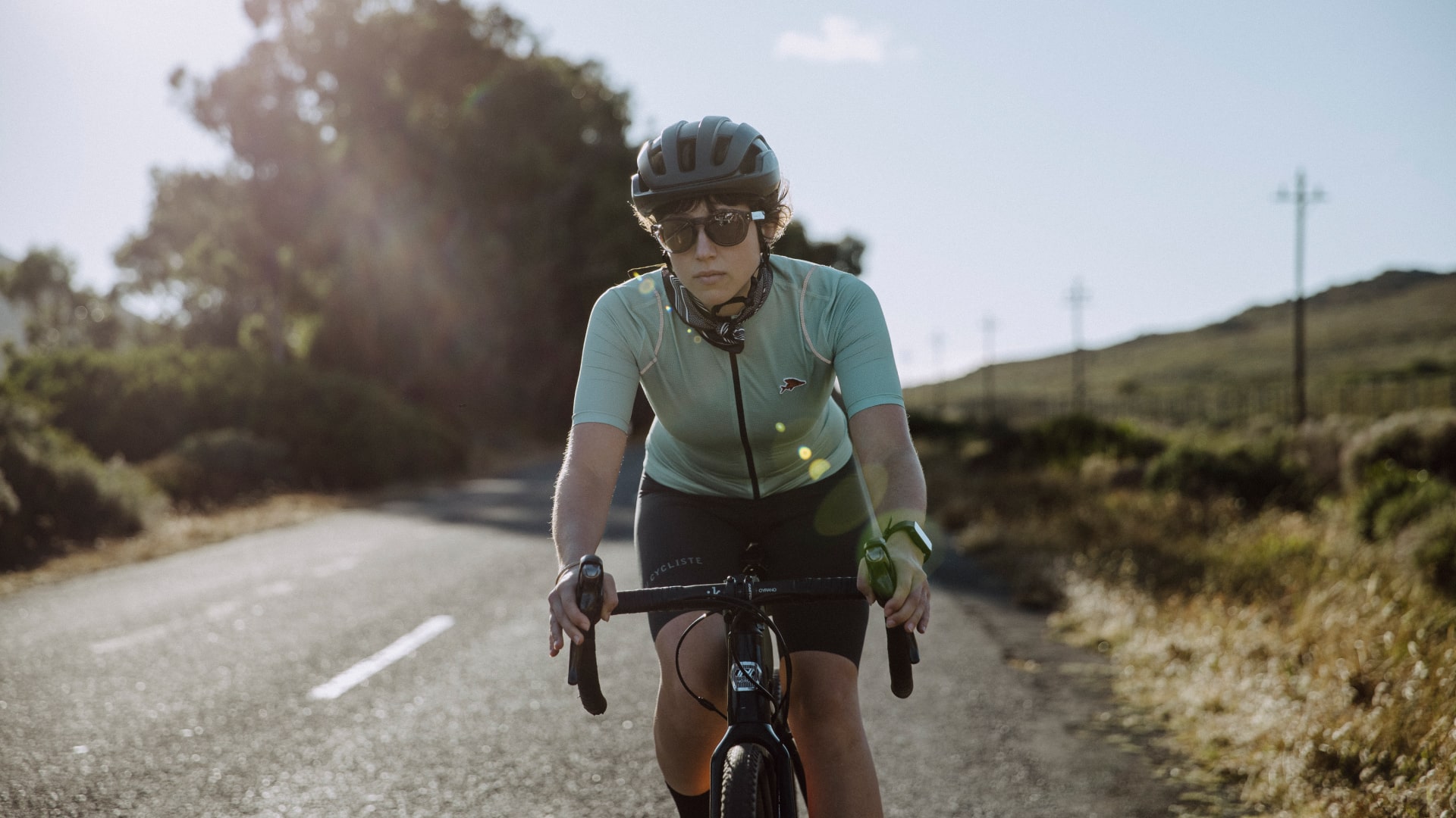 b-jss-mona-w-agvg_slider_1920x1080_b